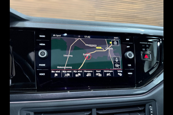Volkswagen Polo 2.0 TSI GTI | Panorama | ACC | Virtual Cockpit | Camera | Park Assist | Blind Spot | LED | Dealer onderhouden
