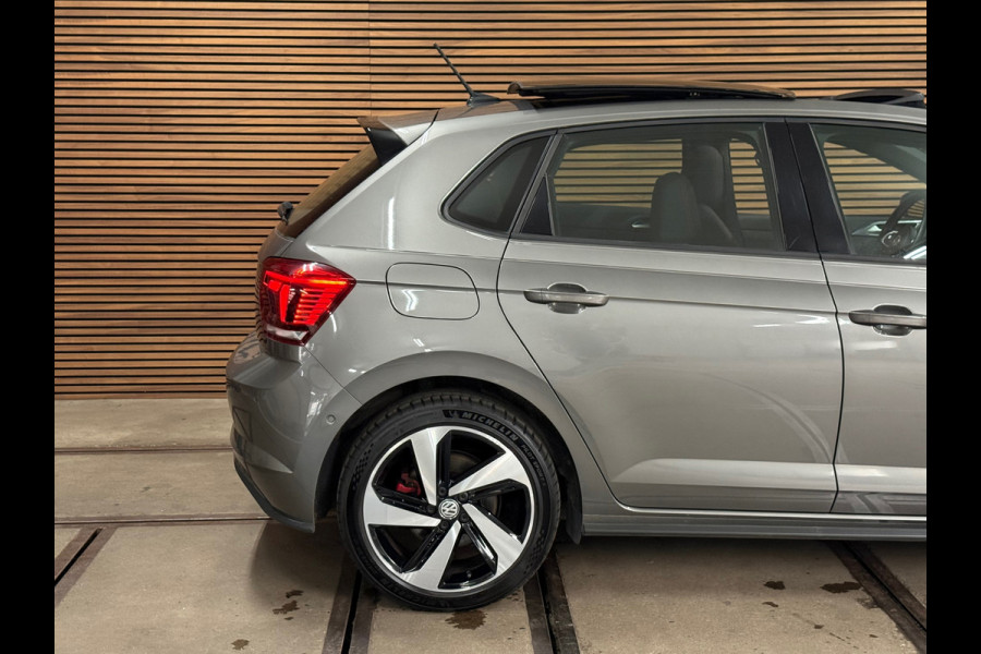 Volkswagen Polo 2.0 TSI GTI | Panorama | ACC | Virtual Cockpit | Camera | Park Assist | Blind Spot | LED | Dealer onderhouden