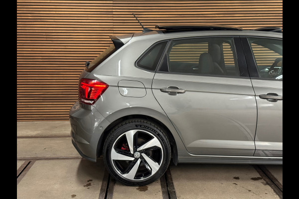Volkswagen Polo 2.0 TSI GTI | Panorama | ACC | Virtual Cockpit | Camera | Park Assist | Blind Spot | LED | Dealer onderhouden