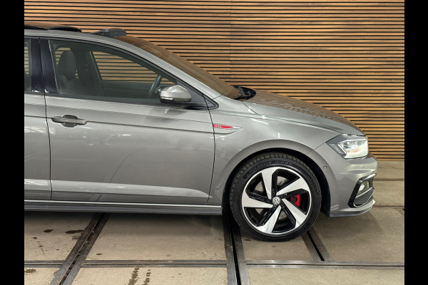 Volkswagen Polo 2.0 TSI GTI | Panorama | ACC | Virtual Cockpit | Camera | Park Assist | Blind Spot | LED | Dealer onderhouden