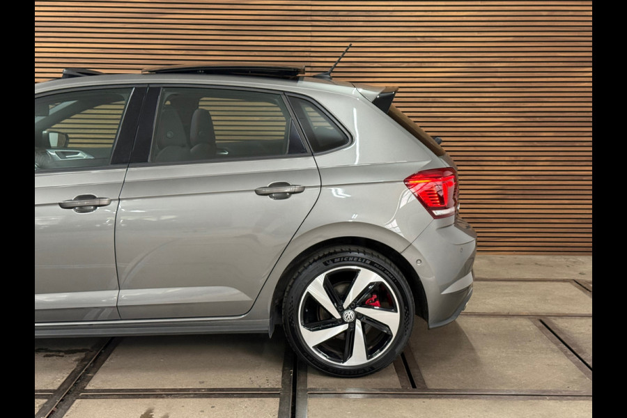 Volkswagen Polo 2.0 TSI GTI | Panorama | ACC | Virtual Cockpit | Camera | Park Assist | Blind Spot | LED | Dealer onderhouden