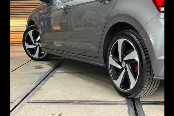 Volkswagen Polo 2.0 TSI GTI | Panorama | ACC | Virtual Cockpit | Camera | Park Assist | Blind Spot | LED | Dealer onderhouden