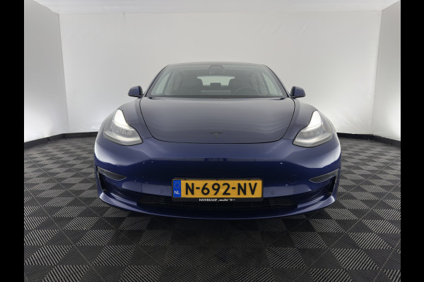 Tesla Model 3 Long Range AWD 75 kWh [3-Fase-11kW ] {SoH-82%} Aut. *PANO | AUTOPILOT | LEATHER | TOWBAR | KEYLESS | FULL-LED | MEMORY-PACK | TOPVIEW | DAB | CARPLAY | DIGI-COCKPIT | LANE-ASSIST | HEATED-COMFORTSEATS | 18"ALU*