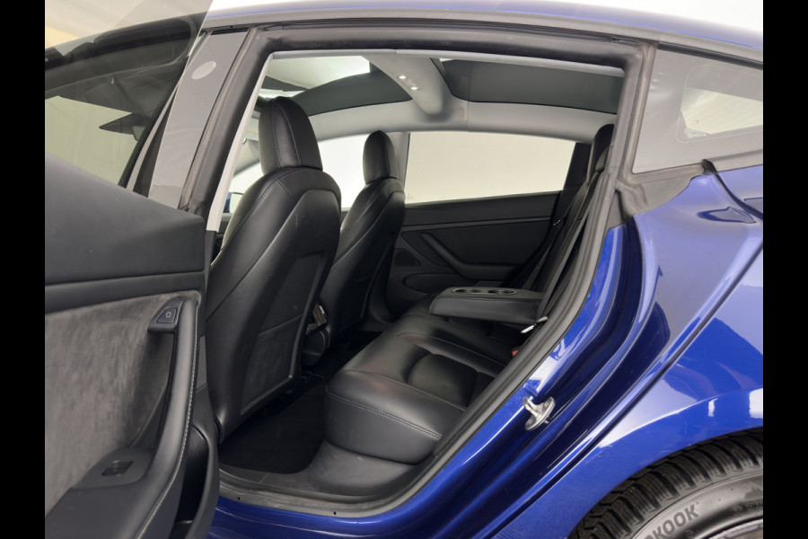 Tesla Model 3 Long Range AWD 75 kWh [3-Fase-11kW ] {SoH-82%} Aut. *PANO | AUTOPILOT | LEATHER | TOWBAR | KEYLESS | FULL-LED | MEMORY-PACK | TOPVIEW | DAB | CARPLAY | DIGI-COCKPIT | LANE-ASSIST | HEATED-COMFORTSEATS | 18"ALU*