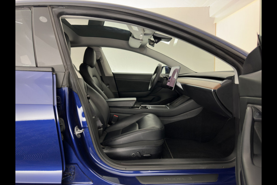 Tesla Model 3 Long Range AWD 75 kWh [3-Fase-11kW ] {SoH-82%} Aut. *PANO | AUTOPILOT | LEATHER | TOWBAR | KEYLESS | FULL-LED | MEMORY-PACK | TOPVIEW | DAB | CARPLAY | DIGI-COCKPIT | LANE-ASSIST | HEATED-COMFORTSEATS | 18"ALU*