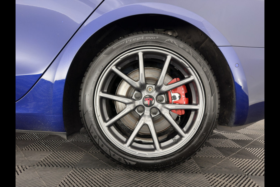 Tesla Model 3 Long Range AWD 75 kWh [3-Fase-11kW ] {SoH-82%} Aut. *PANO | AUTOPILOT | LEATHER | TOWBAR | KEYLESS | FULL-LED | MEMORY-PACK | TOPVIEW | DAB | CARPLAY | DIGI-COCKPIT | LANE-ASSIST | HEATED-COMFORTSEATS | 18"ALU*