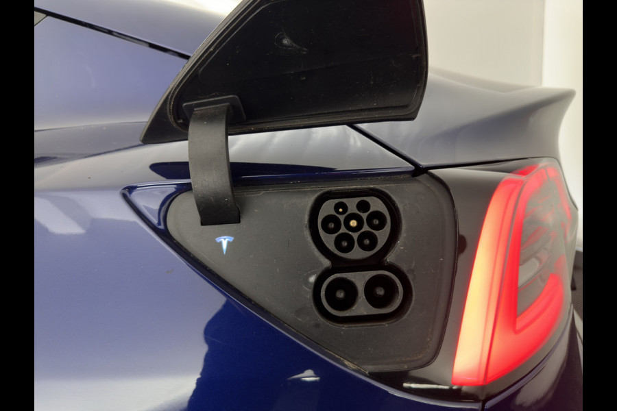 Tesla Model 3 Long Range AWD 75 kWh [3-Fase-11kW ] {SoH-82%} Aut. *PANO | AUTOPILOT | LEATHER | TOWBAR | KEYLESS | FULL-LED | MEMORY-PACK | TOPVIEW | DAB | CARPLAY | DIGI-COCKPIT | LANE-ASSIST | HEATED-COMFORTSEATS | 18"ALU*