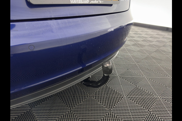 Tesla Model 3 Long Range AWD 75 kWh [3-Fase-11kW ] {SoH-82%} Aut. *PANO | AUTOPILOT | LEATHER | TOWBAR | KEYLESS | FULL-LED | MEMORY-PACK | TOPVIEW | DAB | CARPLAY | DIGI-COCKPIT | LANE-ASSIST | HEATED-COMFORTSEATS | 18"ALU*