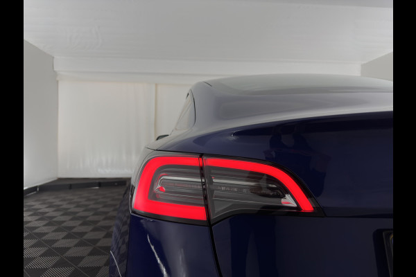 Tesla Model 3 Long Range AWD 75 kWh [3-Fase-11kW ] {SoH-82%} Aut. *PANO | AUTOPILOT | LEATHER | TOWBAR | KEYLESS | FULL-LED | MEMORY-PACK | TOPVIEW | DAB | CARPLAY | DIGI-COCKPIT | LANE-ASSIST | HEATED-COMFORTSEATS | 18"ALU*