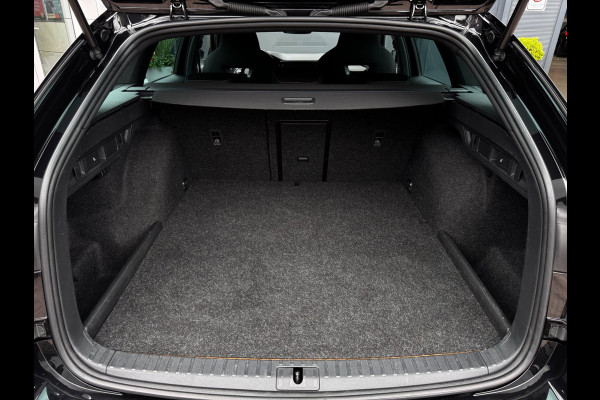 Škoda Octavia Combi 1.4 TSI iV PHEV Sportline Business | 98 % SOH | Trekhaak | NL-Auto | Winter Pack | Adaptive Cruise