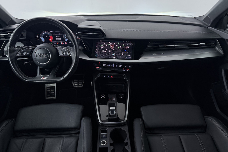 Audi A3 Sportback 30 TFSI S edition (STOELVERWARMING, LANE-ASSIST, NAVIGATIE, PARKEERSENSOREN)