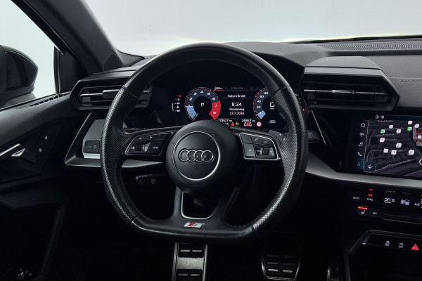 Audi A3 Sportback 30 TFSI S edition (STOELVERWARMING, LANE-ASSIST, NAVIGATIE, PARKEERSENSOREN)