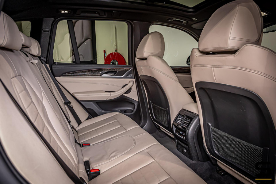 BMW X3 XDrive30i High Executive Edition|M-sport|Pano|Leder