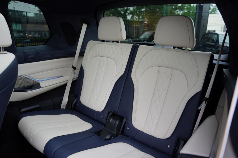 BMW X7 X-Drive 40 I / 6 Persoons / B&W Diamond / Massage / Trekhaak