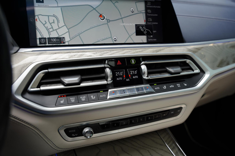 BMW X7 X-Drive 40 I / 6 Persoons / B&W Diamond / Massage / Trekhaak