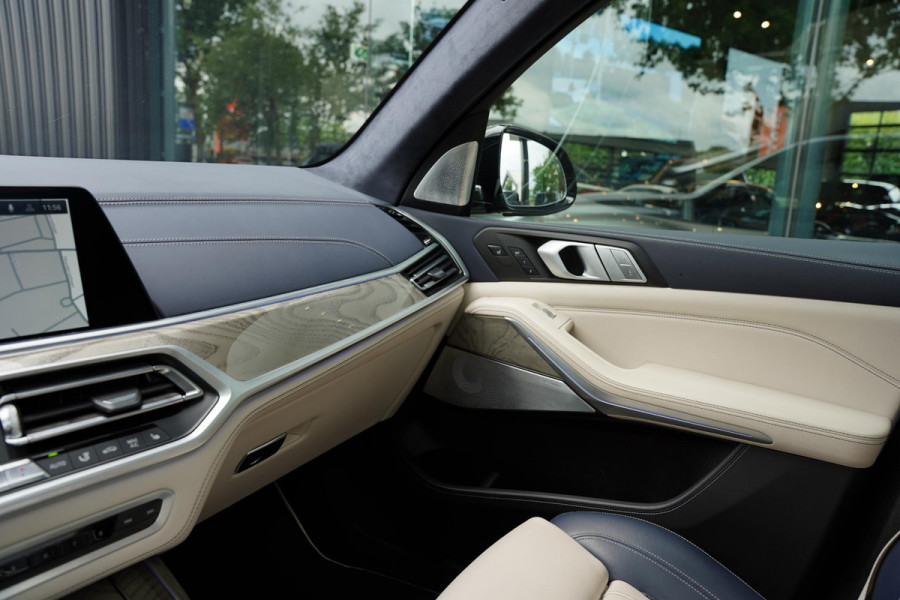BMW X7 X-Drive 40 I / 6 Persoons / B&W Diamond / Massage / Trekhaak