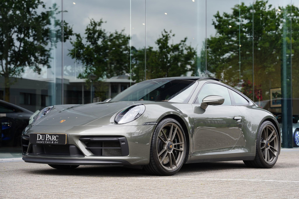 Porsche 911 992 3.0 Carrera 4 GTS / Clubleder / 18 Weg / Pano
