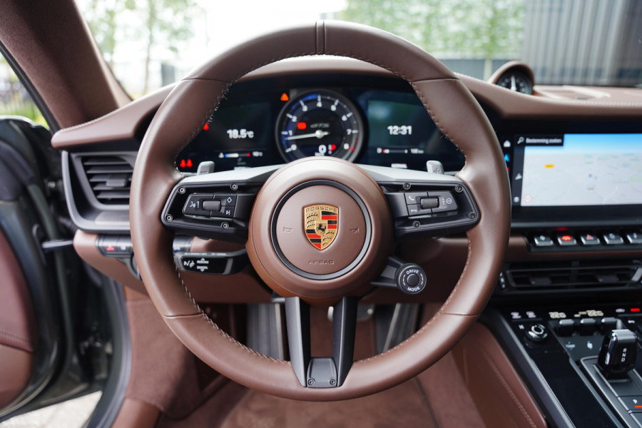 Porsche 911 992 3.0 Carrera 4 GTS / Clubleder / 18 Weg / Pano