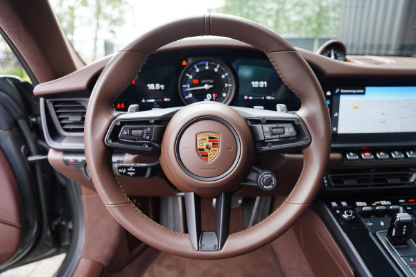 Porsche 911 992 3.0 Carrera 4 GTS / Clubleder / 18 Weg / Pano