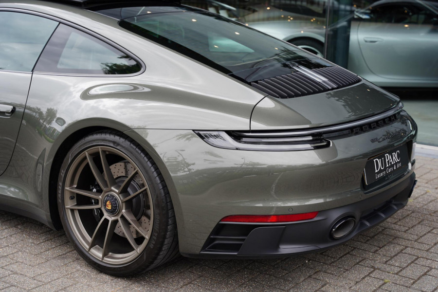 Porsche 911 992 3.0 Carrera 4 GTS / Clubleder / 18 Weg / Pano
