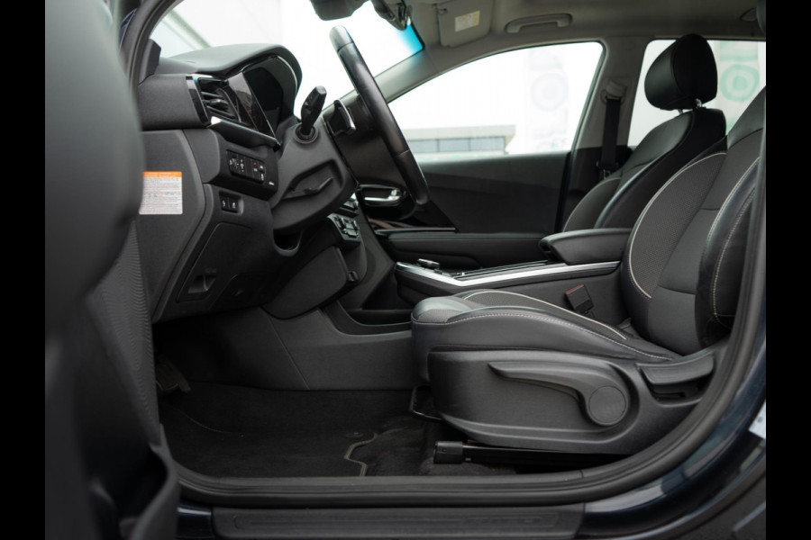 Kia e-Niro DynamicPlusLine 64 kWh | Schuif-kanteldak | Cruise | Clima | Carplay | Keyless | Stoel-stuurverwarming | Navi |