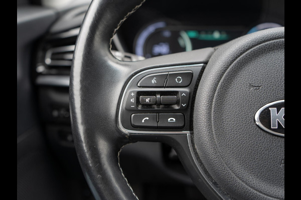 Kia e-Niro DynamicPlusLine 64 kWh | Schuif-kanteldak | Cruise | Clima | Carplay | Keyless | Stoel-stuurverwarming | Navi |