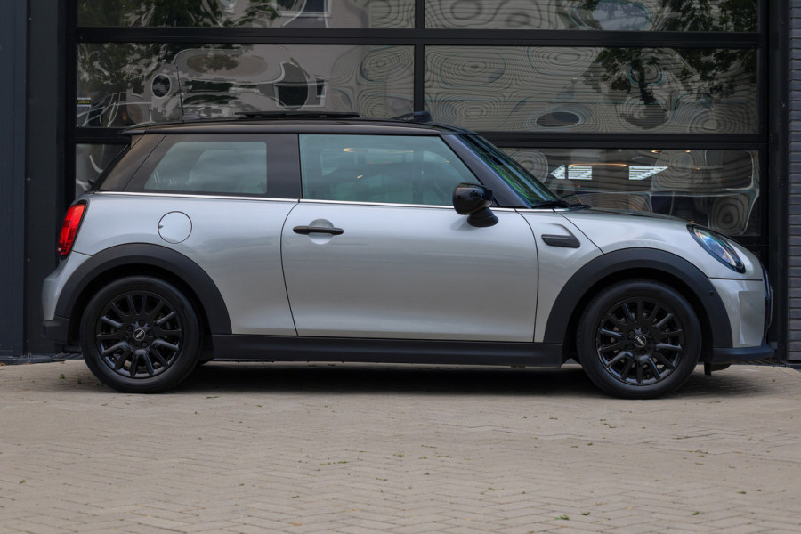 MINI 3-deurs 1.5 Cooper Classic | PANO | HUD | CAMERA | KEYLESS | LEDER |