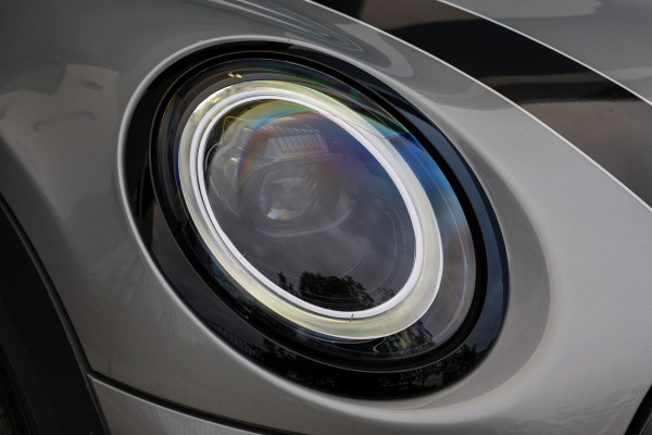 MINI 3-deurs 1.5 Cooper Classic | PANO | HUD | CAMERA | KEYLESS | LEDER |