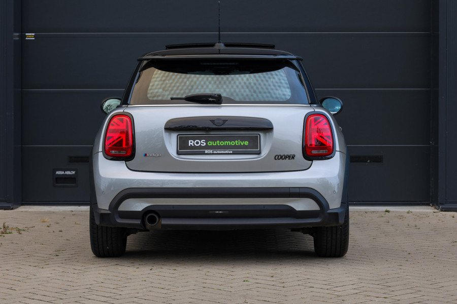 MINI 3-deurs 1.5 Cooper Classic | PANO | HUD | CAMERA | KEYLESS | LEDER |
