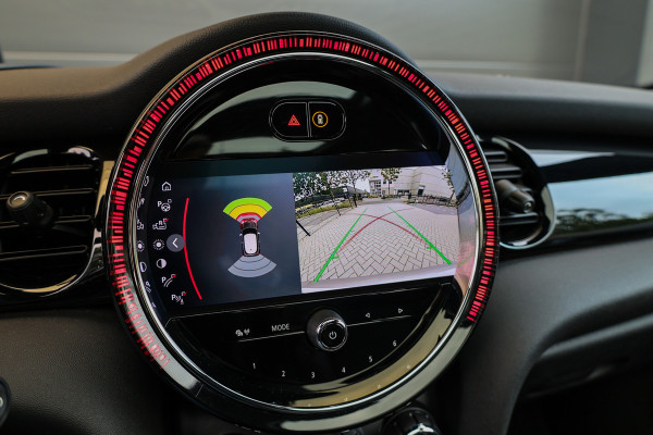 MINI 3-deurs 1.5 Cooper Classic | PANO | HUD | CAMERA | KEYLESS | LEDER |