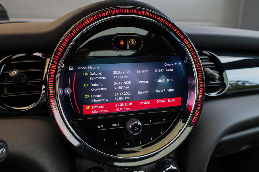 MINI 3-deurs 1.5 Cooper Classic | PANO | HUD | CAMERA | KEYLESS | LEDER |