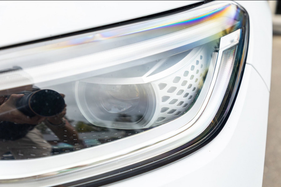 Volkswagen ID.4 Tech 77 kWh Soh 89% I Trekhaak I IQ Light I Panoramadak I Luxe interieur I ergoActive I Adaptive Cruise I BTW