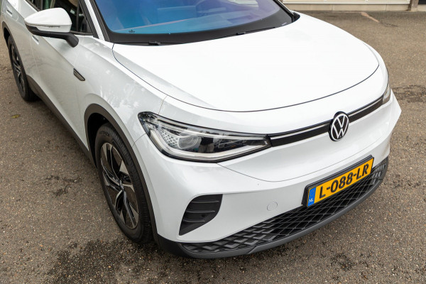 Volkswagen ID.4 Tech 77 kWh Soh 89% I Trekhaak I IQ Light I Panoramadak I Luxe interieur I ergoActive I Adaptive Cruise I BTW
