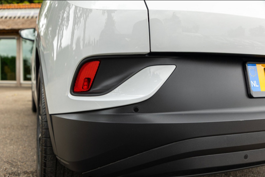 Volkswagen ID.4 Tech 77 kWh Soh 89% I Trekhaak I IQ Light I Panoramadak I Luxe interieur I ergoActive I Adaptive Cruise I BTW