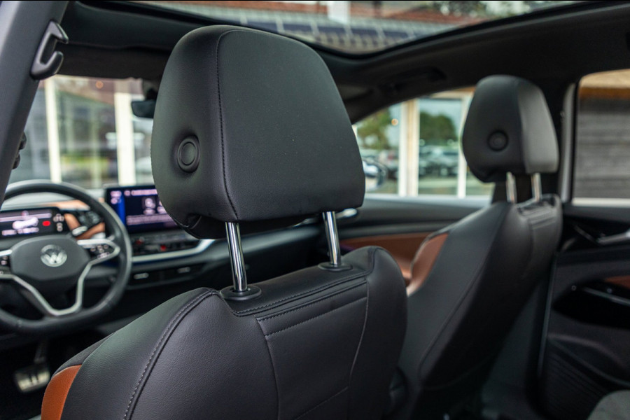 Volkswagen ID.4 Tech 77 kWh Soh 89% I Trekhaak I IQ Light I Panoramadak I Luxe interieur I ergoActive I Adaptive Cruise I BTW