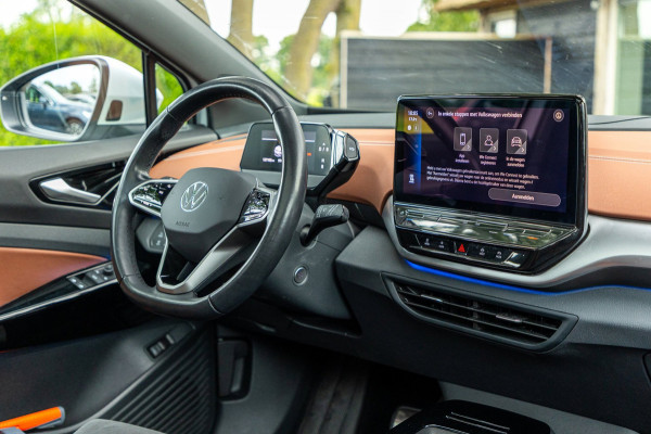 Volkswagen ID.4 Tech 77 kWh Soh 89% I Trekhaak I IQ Light I Panoramadak I Luxe interieur I ergoActive I Adaptive Cruise I BTW