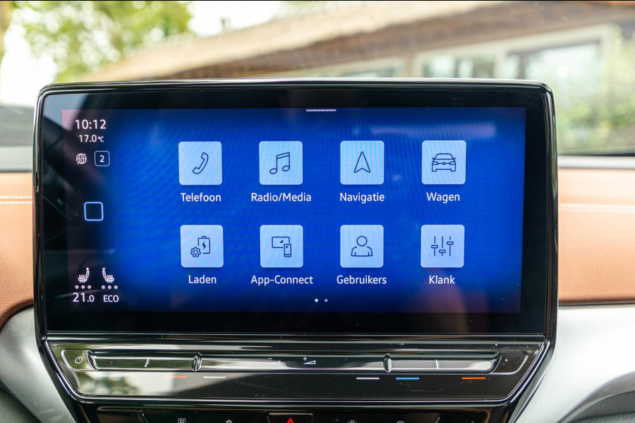 Volkswagen ID.4 Tech 77 kWh Soh 89% I Trekhaak I IQ Light I Panoramadak I Luxe interieur I ergoActive I Adaptive Cruise I BTW