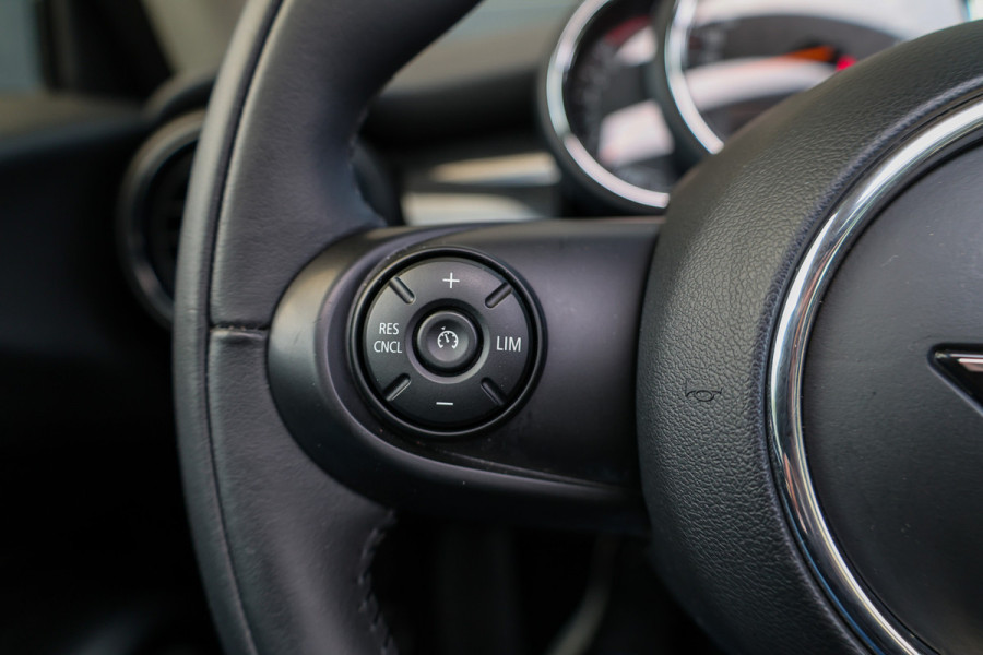 MINI 3-deurs 1.5 One | PANO | CARPLAY | PDC | CRUISE |
