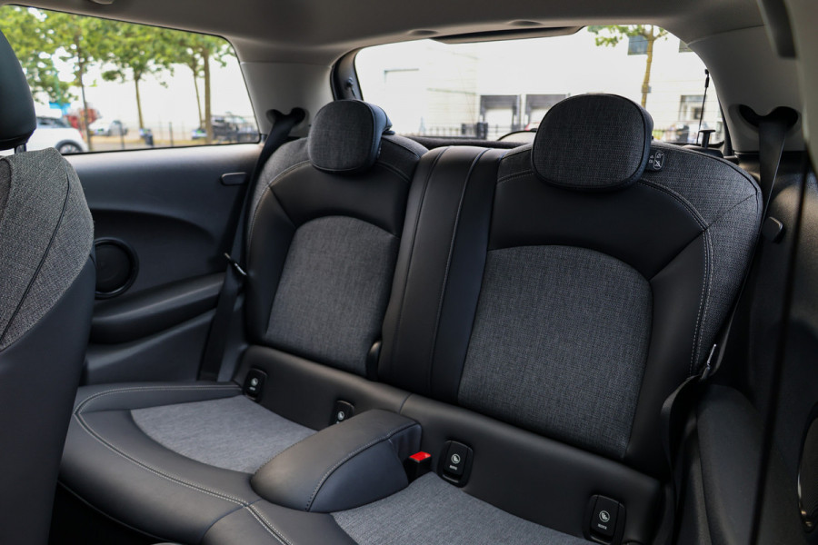 MINI 3-deurs 1.5 One | PANO | CARPLAY | PDC | CRUISE |