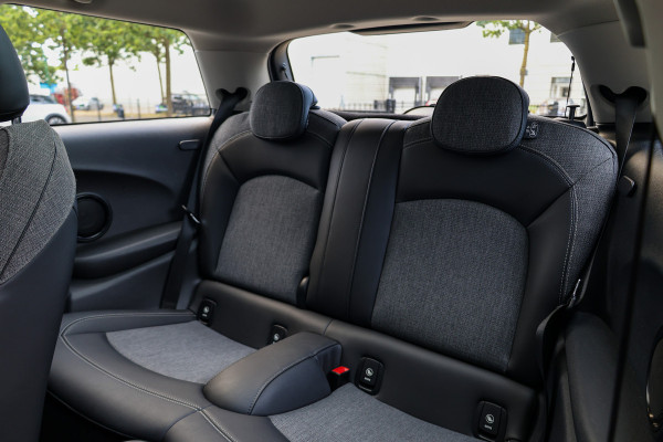 MINI 3-deurs 1.5 One | PANO | CARPLAY | PDC | CRUISE |