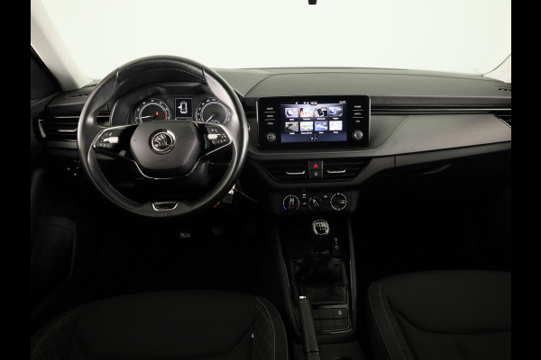 Škoda Kamiq 1.0 TSI Ambition 110pk | Navigatie via App |  Cruise control | LED koplampen | Apple Carplay/Android Auto | Lichtmetalen velgen 16 inch | Parkeersensoren achter | Cruise controle