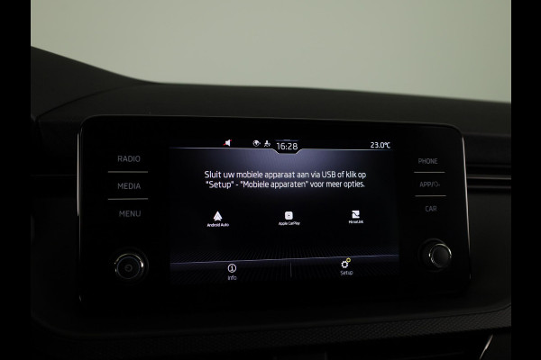 Škoda Kamiq 1.0 TSI Ambition 110pk | Navigatie via App |  Cruise control | LED koplampen | Apple Carplay/Android Auto | Lichtmetalen velgen 16 inch | Parkeersensoren achter | Cruise controle