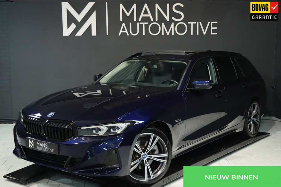 BMW 3 Serie Touring 320e / PANODAK / KEYLESS / CAMERA / CARPLAY / ELEK TREKHAAK / STOELVERW
