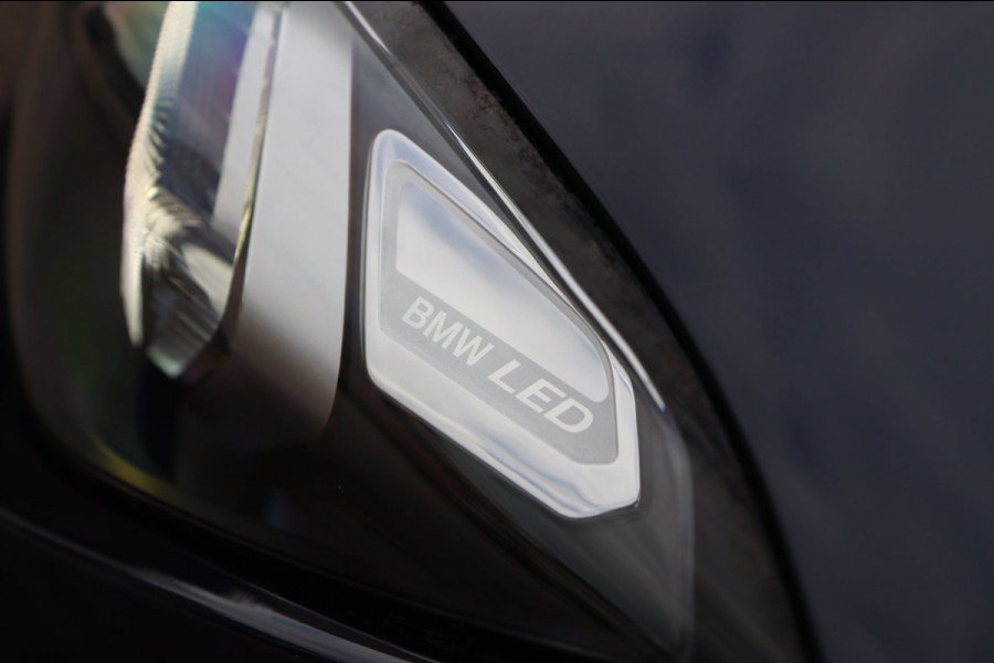 BMW 3 Serie Touring 320e / PANODAK / KEYLESS / CAMERA / CARPLAY / ELEK TREKHAAK / STOELVERW