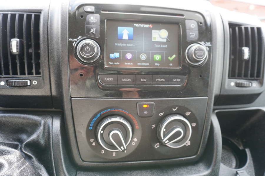 Peugeot Boxer 335 2.0 BlueHDI 131PK L3 Pro Meubelbak Airco | Camera | Navi | achterdeuren