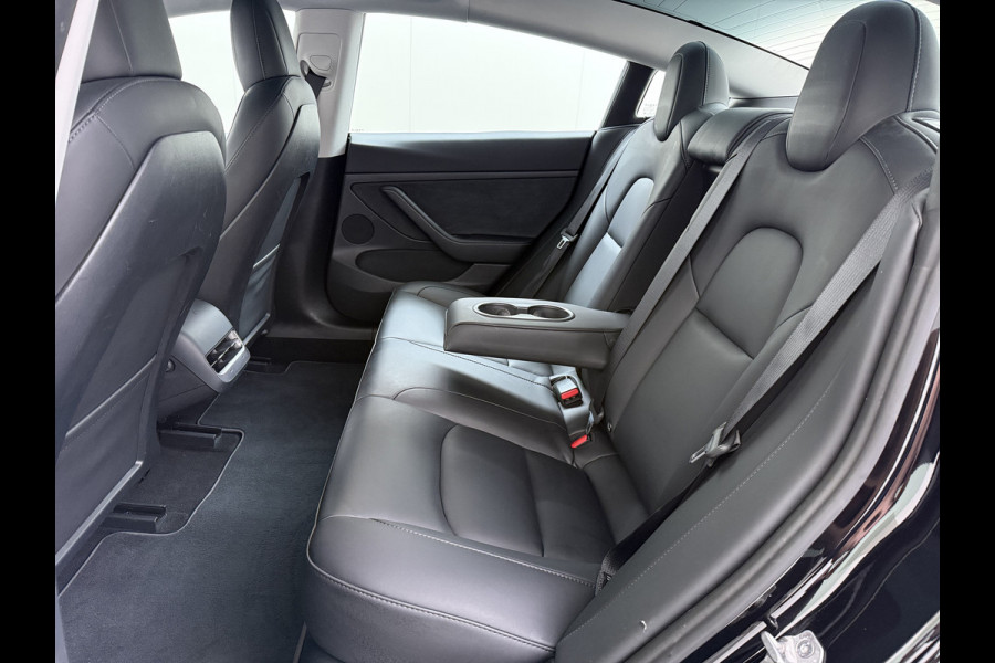 Tesla Model 3 Long Range RWD 75 kWh SOH 93% Warmtepomp Panoramadak Navi Camera's Leder Memory Stuur+Stoelverwarming Traffic-Aware Cruise Control AMD Ryzen™ Elek.Achterklep Led