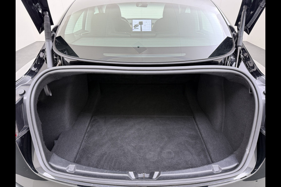 Tesla Model 3 Long Range RWD 75 kWh SOH 93% Warmtepomp Panoramadak Navi Camera's Leder Memory Stuur+Stoelverwarming Traffic-Aware Cruise Control AMD Ryzen™ Elek.Achterklep Led