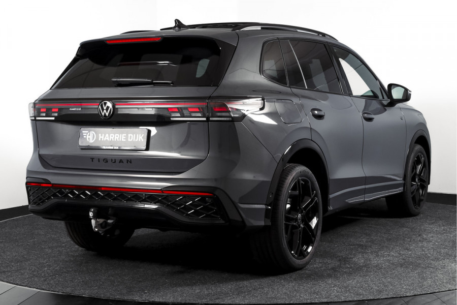 Volkswagen Tiguan 1.5 eHybrid 272PK R-Line Edition | Black Style | 15 inch Navi | Elek. Trekhaak | IQ Light | S/K-Panodak | Dig. Cockpit | Adapt. Cruise | Stoel-+Stuurverw. | 360 Camera | NAV + App. Connect | ECC | Elek. Klep | LM 20" | 4393