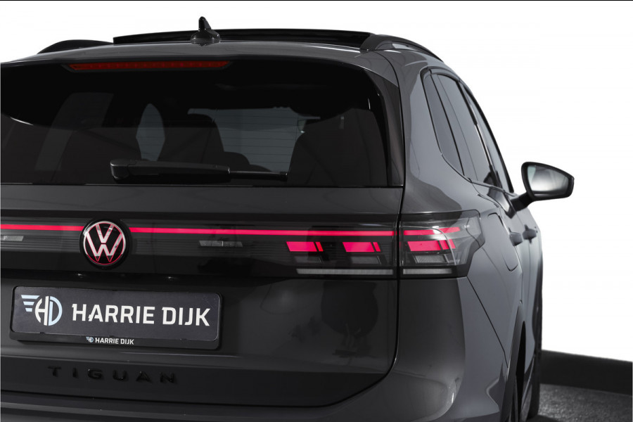 Volkswagen Tiguan 1.5 eHybrid 272PK R-Line Edition | Black Style | 15 inch Navi | Elek. Trekhaak | IQ Light | S/K-Panodak | Dig. Cockpit | Adapt. Cruise | Stoel-+Stuurverw. | 360 Camera | NAV + App. Connect | ECC | Elek. Klep | LM 20" | 4393