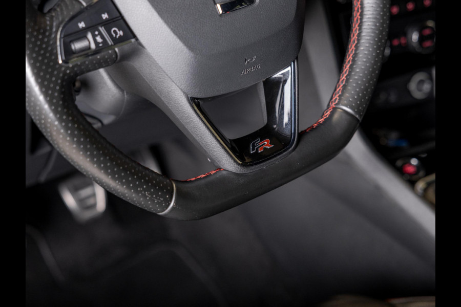 Seat Ateca 1.5 TSI FR Business Intense 150pk / Achteruitrijcamera / Trekhaak / Adaptieve cruise control / Lederen bekleding / Beats audio / Stoelverwarming / Navigatie / Apple carplay /